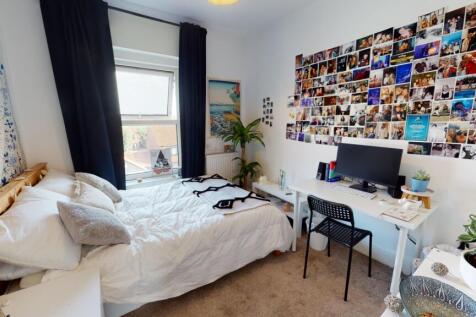 13-Christina-Terrace-Bedroom(1)