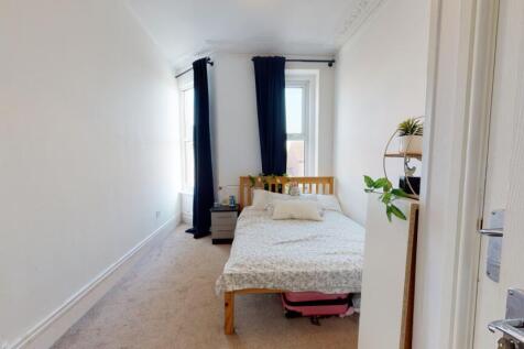 13-Christina-Terrace-Bedroom(5)
