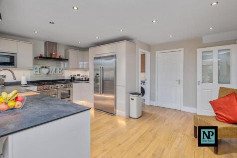 Kitchen/  Family Room