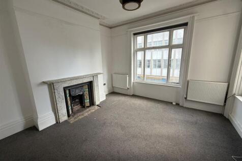 WhatsApp Image 2025-09-23 at 09.40.50 (2).jpeg