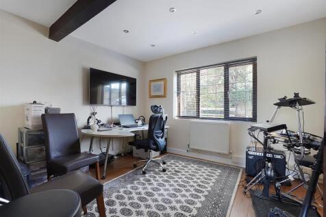 Reception Room/Bedroom 4