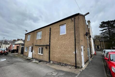 11 Railway Street - External