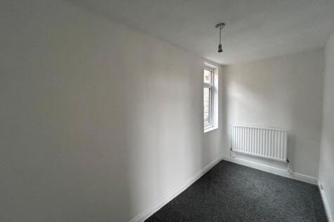 14 Railway Street - Bedroom