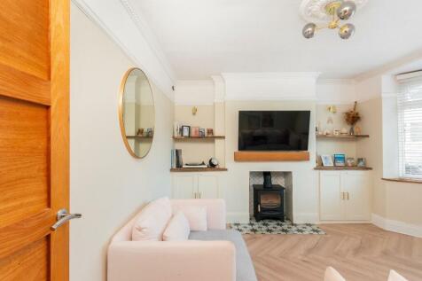 2D6CBH - Living Room D.jpg