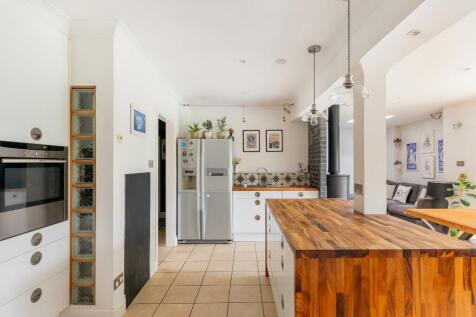 2D6CBH - KitchenDiner I.jpg