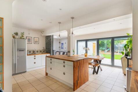 2D6CBH - KitchenDiner H.jpg