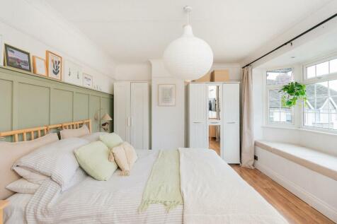 2D6CBH - Bedroom J.jpg