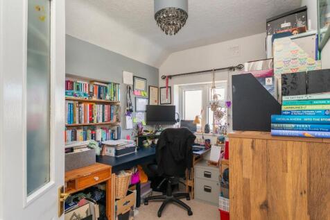 0B2TRCS - Bedroom A.jpg