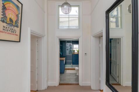0W2PCN - Hallway C.jpg