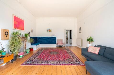 0W2PCN - Living Room A.jpg