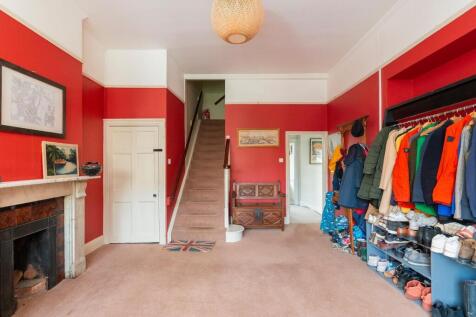 0W2PCN - Entrance Hall A.jpg