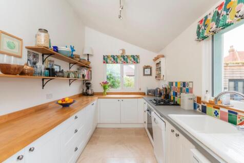 G8F9FERSD - Kitchen B.jpg