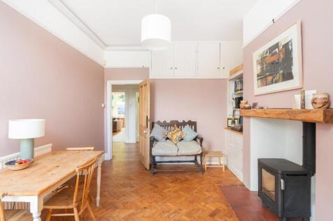 G8F9FERSD - Dining Room A.jpg