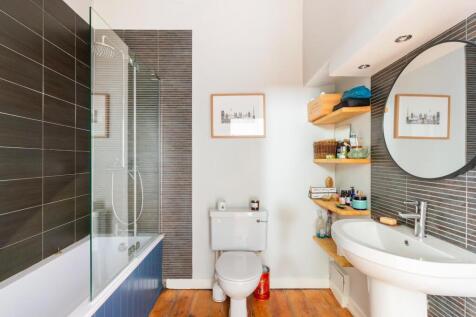 G8F9FERSD - Bathroom B.jpg