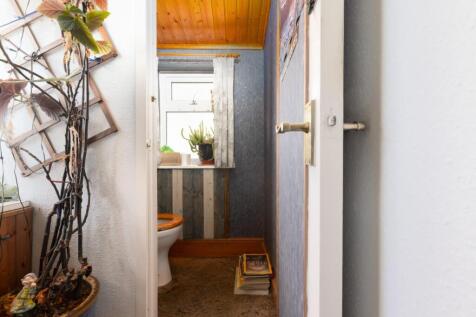 40 Ash Road, BS7-17.jpg