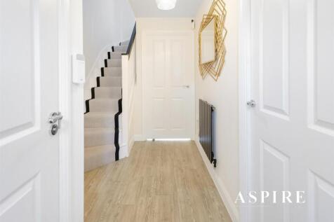 WhatsApp Image 2025-05-20 at 13.49.35 (3).jpg