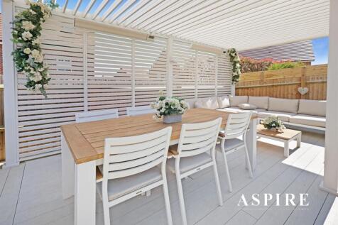 WhatsApp Image 2025-05-20 at 13.49.33.jpg