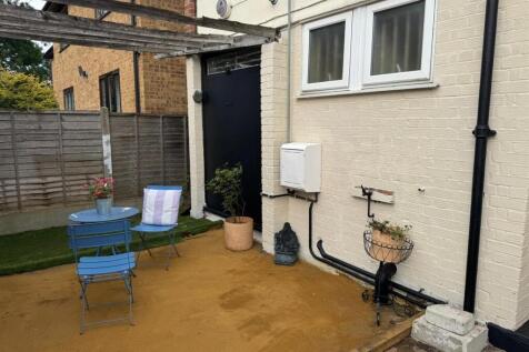 WhatsApp Image 2025-08-19 at 16.26.56_1d1b4db6.jpg