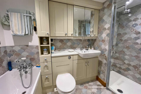 thumbnail_IMG_842...