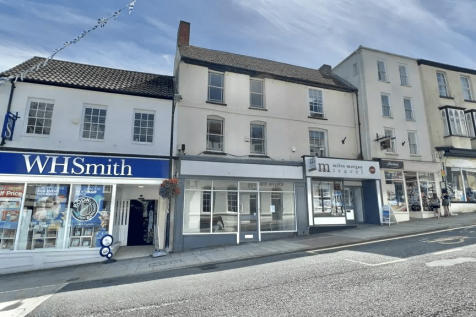 Retail property (high street) to rent