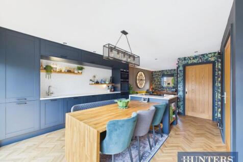 Kitchen/ Family Room