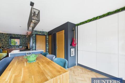 Kitchen/ Family Room
