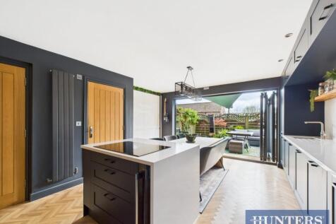 Kitchen/ Family Room