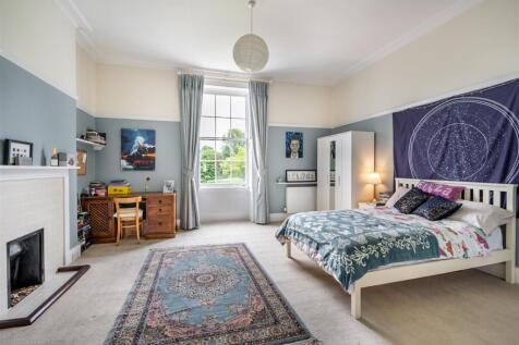 8608621-interior33.jpg