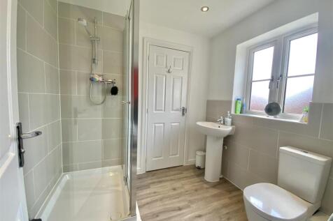 Jack and Jill ensuite shower room