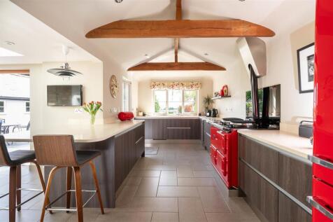 Kitchen/ Family Room