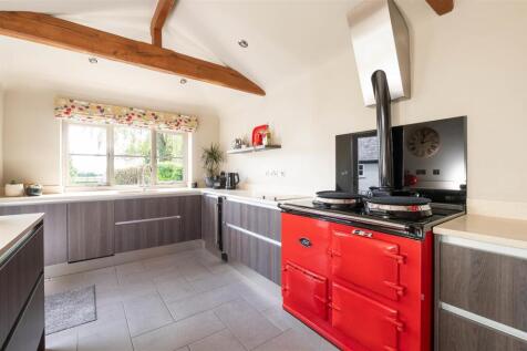 Kitchen/ Family Room