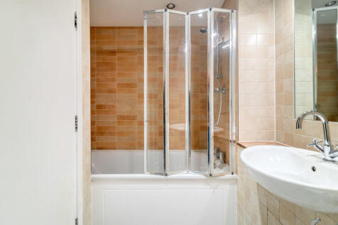 Earlham Street Se...