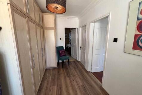 wardrobes guest area