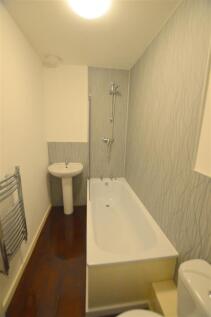 144 Richardson Street Bathroom.jpg