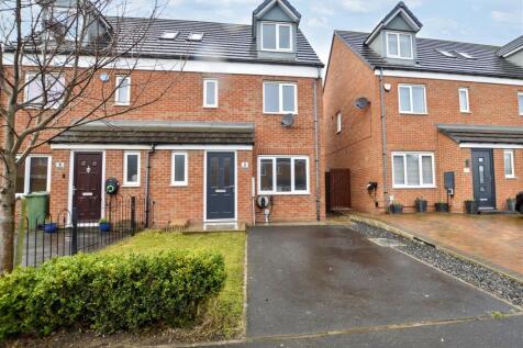 3 Sunningdale Road Front Exterior.jpg