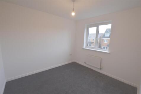 3 Sunningdale Road Bedroom 2.JPG