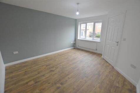 3 Sunningdale Road Lounge.JPG