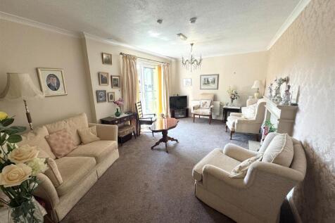 215 BPV living room.jpg