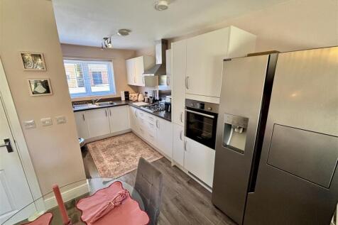 Open Plan Living Room/Kitchen/Dining Room