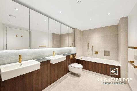 71-03 40 Landmark Square (9).jpg