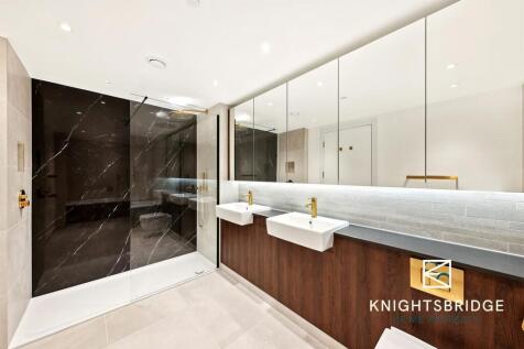 71-03 40 Landmark Square (10).jpg