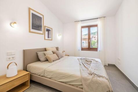 Bedroom (2)