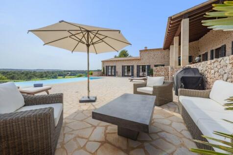 Pool and Exterior (2