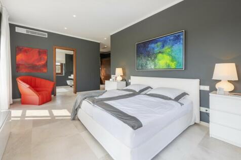 Bedroom (6)
