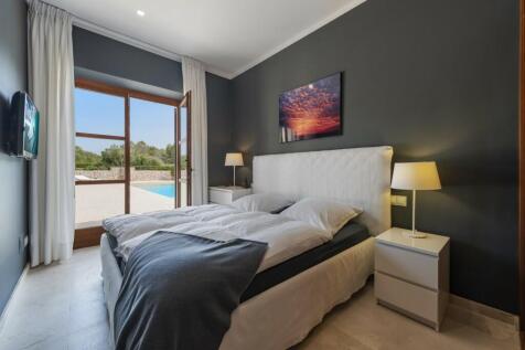 Bedroom (4)