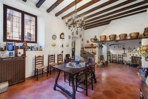 Dining (2)