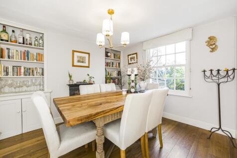 Maidenstone Hill ...