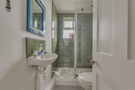Downstairs Shower...