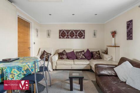 11 Burford Street Hoddesdon via properties estate letting commer