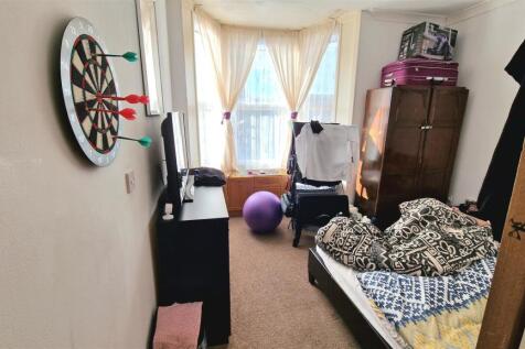 F3 Bedroom